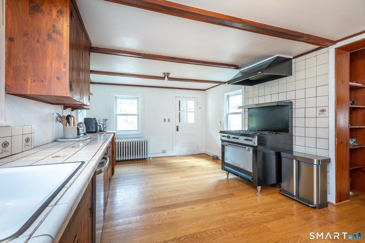 48 Keeler Rd - Photo 4 of 29