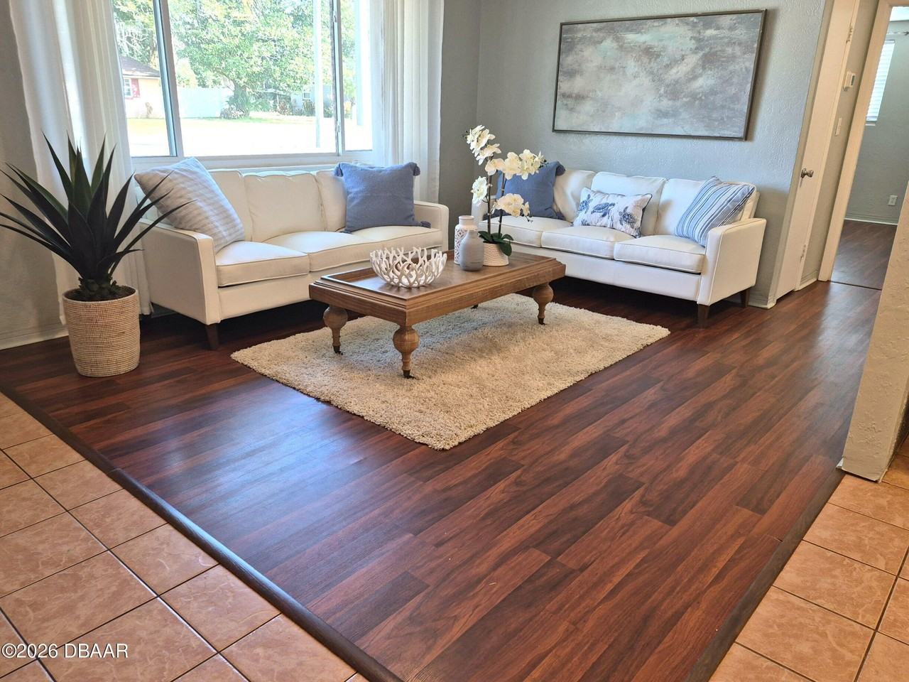 737 5th St - Photo 4 of 26