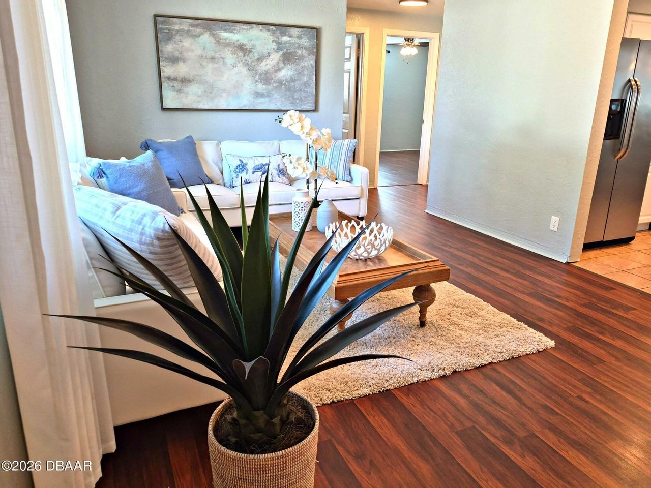 737 5th St - Photo 5 of 26