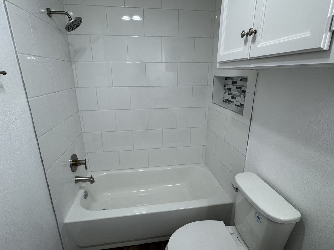 111 Magnolia St #B - Photo 5 of 11