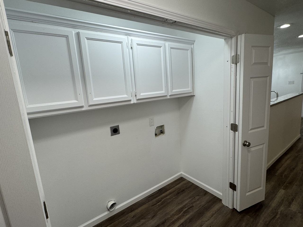 111 Magnolia St #B - Photo 7 of 11