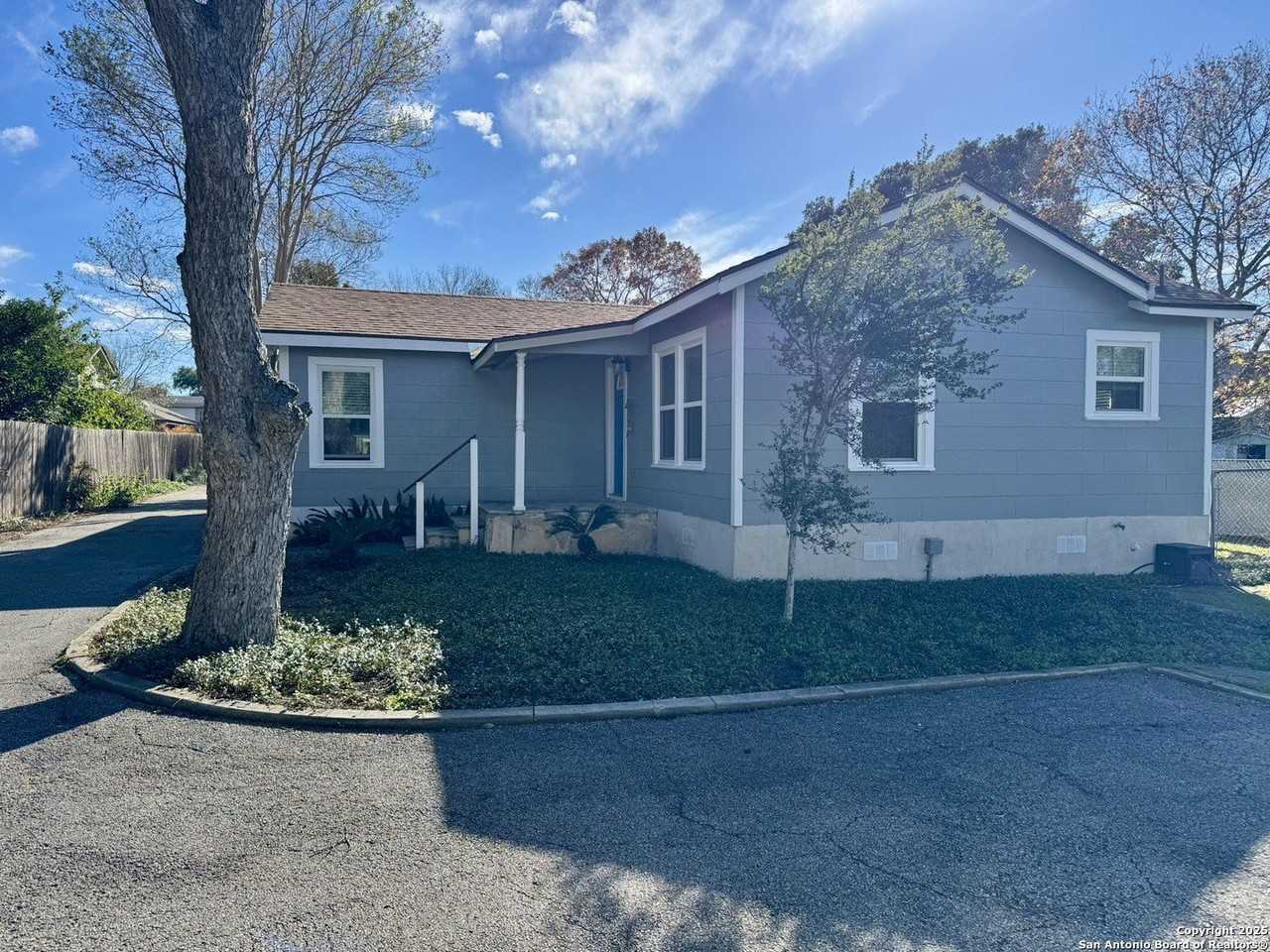 207 E Terra Alta Dr - Photo 2 of 22