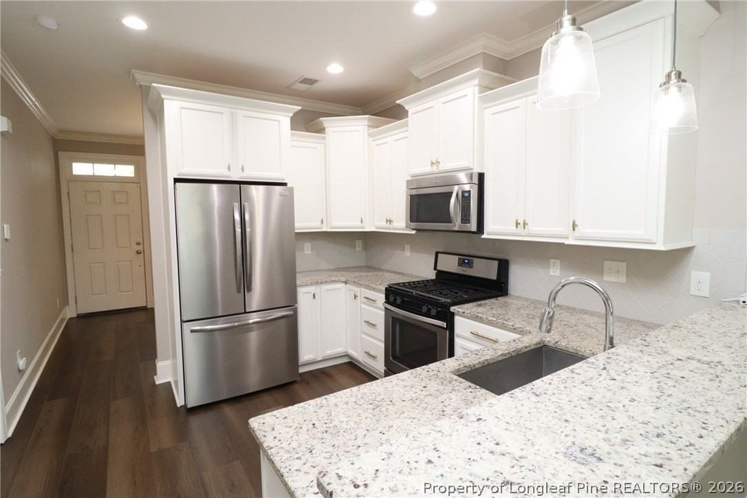 2824 Plumfield Pl - Photo 7 of 33