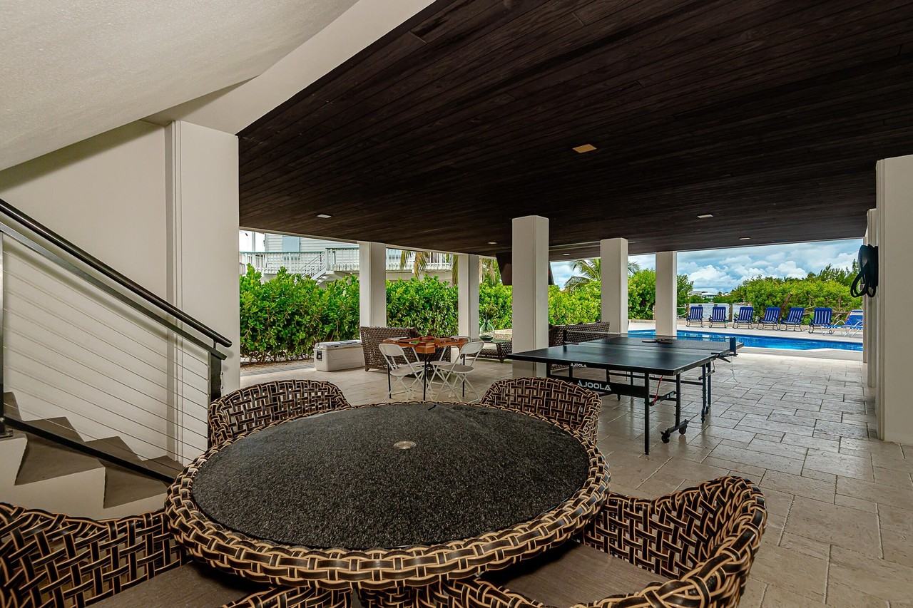 68 Mutiny Pl - Photo 4 of 50