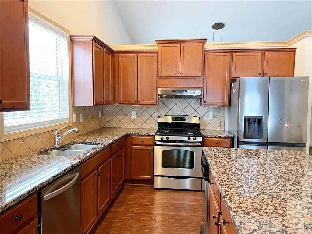 1821 Bridle Rd - Photo 2 of 20