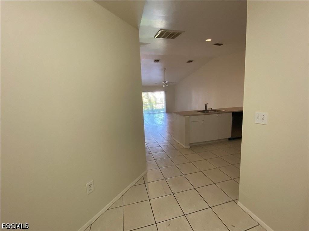 622 Se 13th Pl - Photo 4 of 21