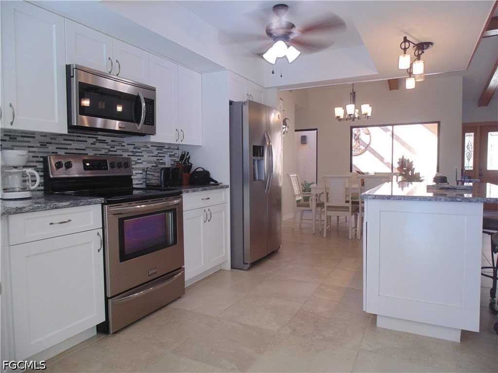 4011 Sw 2nd Ave - Photo 5 of 40