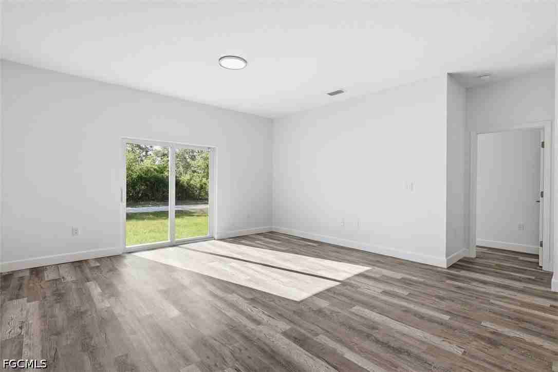 10047 Amicola St - Photo 5 of 18