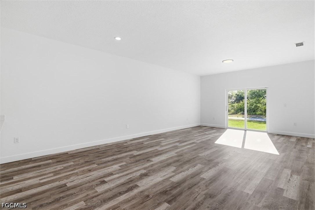 10047 Amicola St - Photo 6 of 18