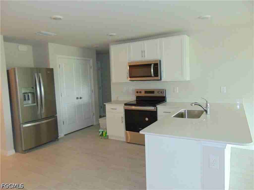 7005 Calder Cir - Photo 3 of 20