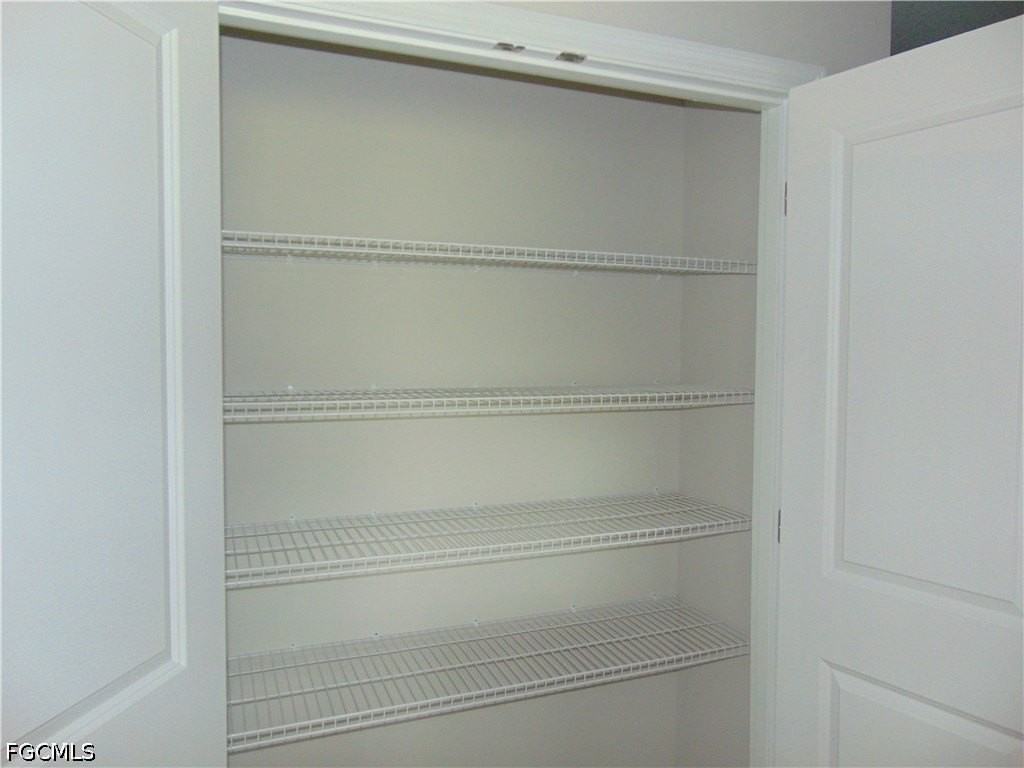 7005 Calder Cir - Photo 5 of 20