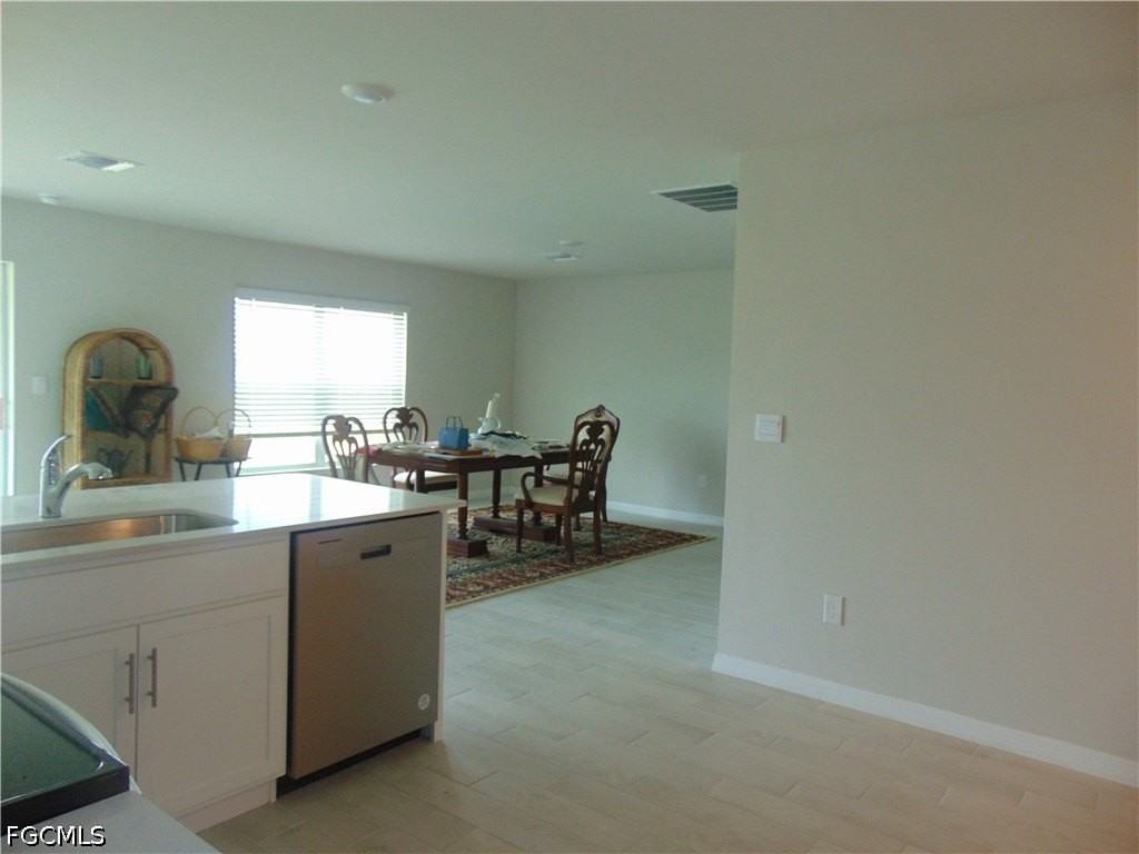 7005 Calder Cir - Photo 6 of 20