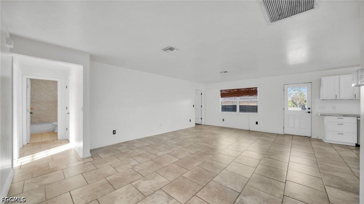 918 Acroft Ave - Photo 4 of 29