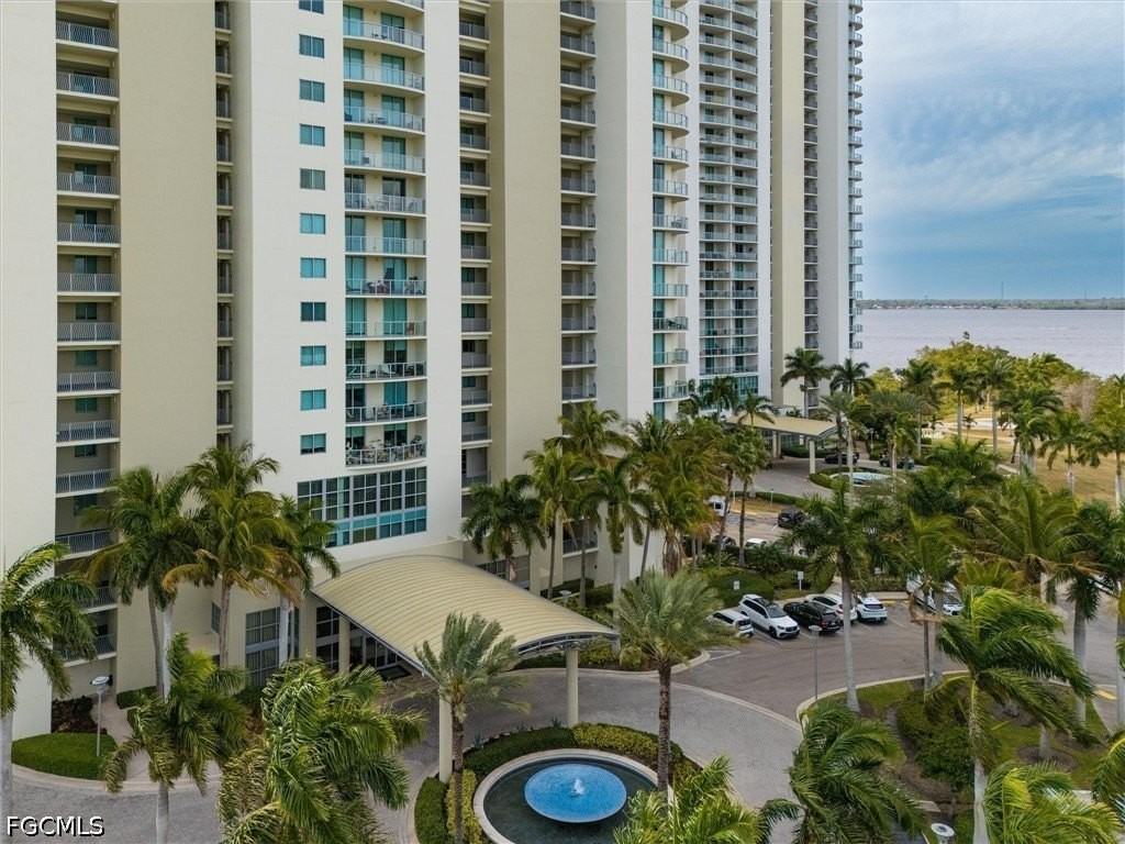 Grand Isles Ln #LPH1 - Photo 4 of 29