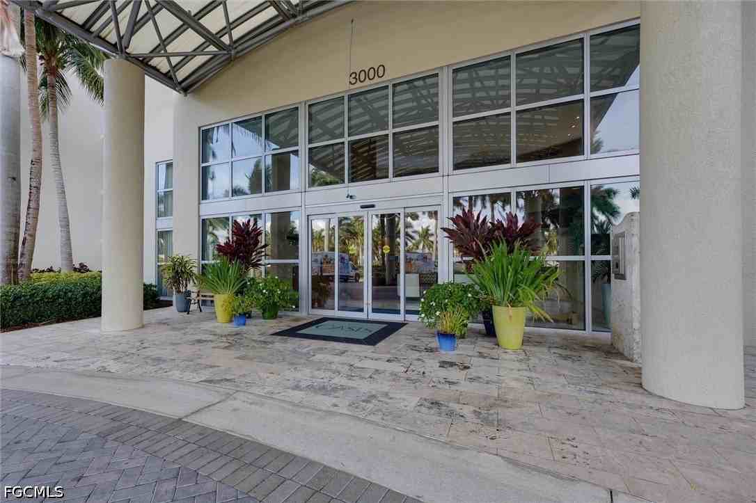 Grand Isles Ln #LPH1 - Photo 5 of 29