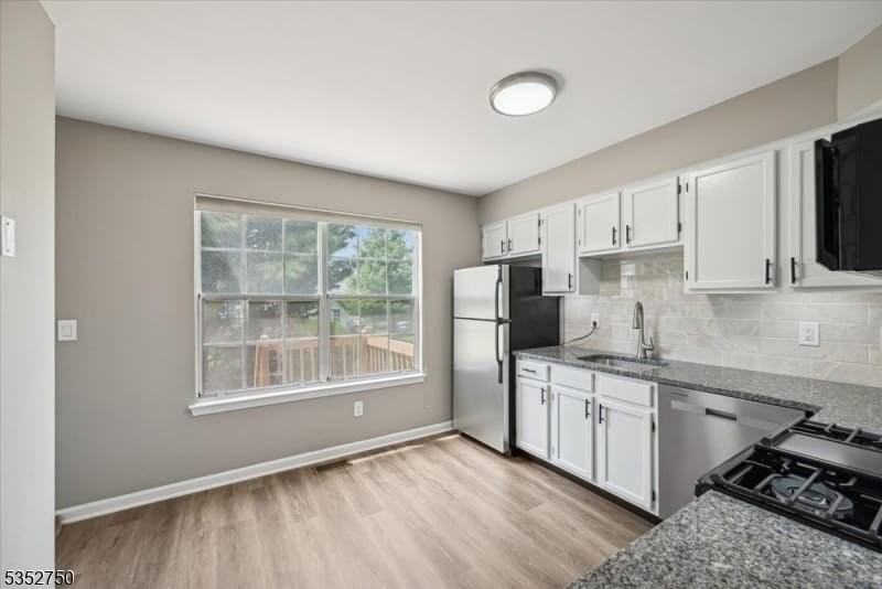 907 Wetherburn Ct - Photo 5 of 32