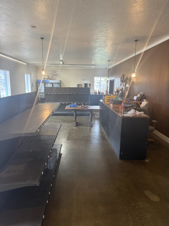 10841 Nw Pacific Coast Hwy #4 - Photo 3 of 5