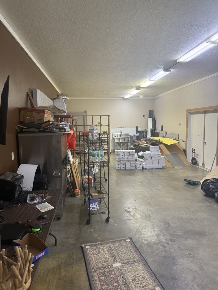 10841 Nw Pacific Coast Hwy #4 - Photo 4 of 5