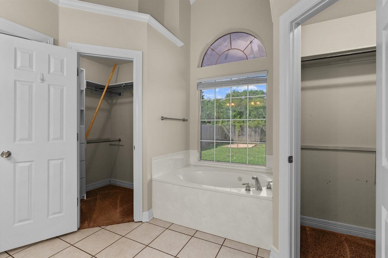 5814 Gold Crest Dr #1 - Photo 7 of 28