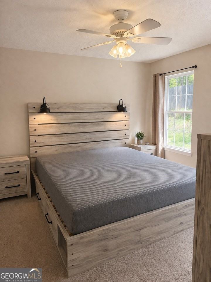 301 St Charles Ave - Photo 4 of 9