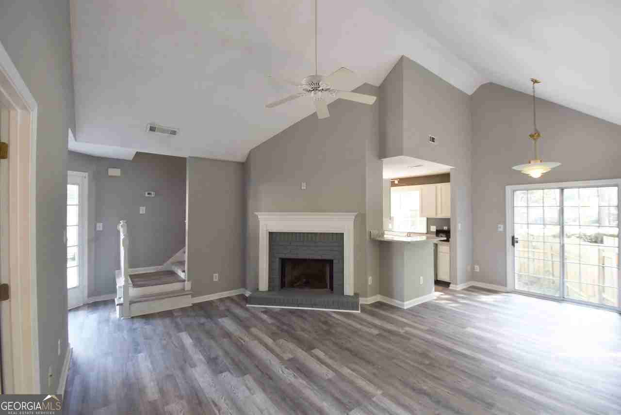 700 S Fairfield Dr - Photo 3 of 29