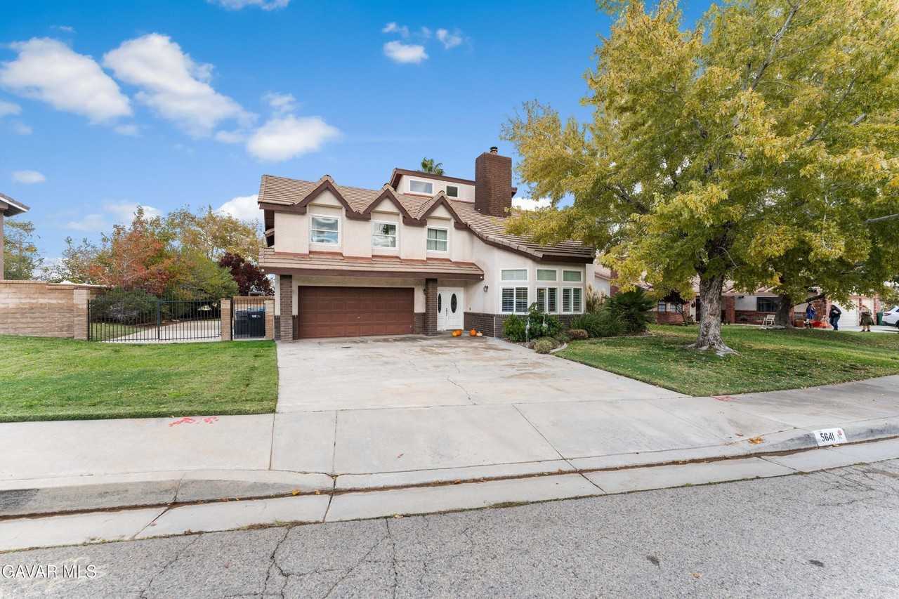 5641 Hickory St - Photo 3 of 50