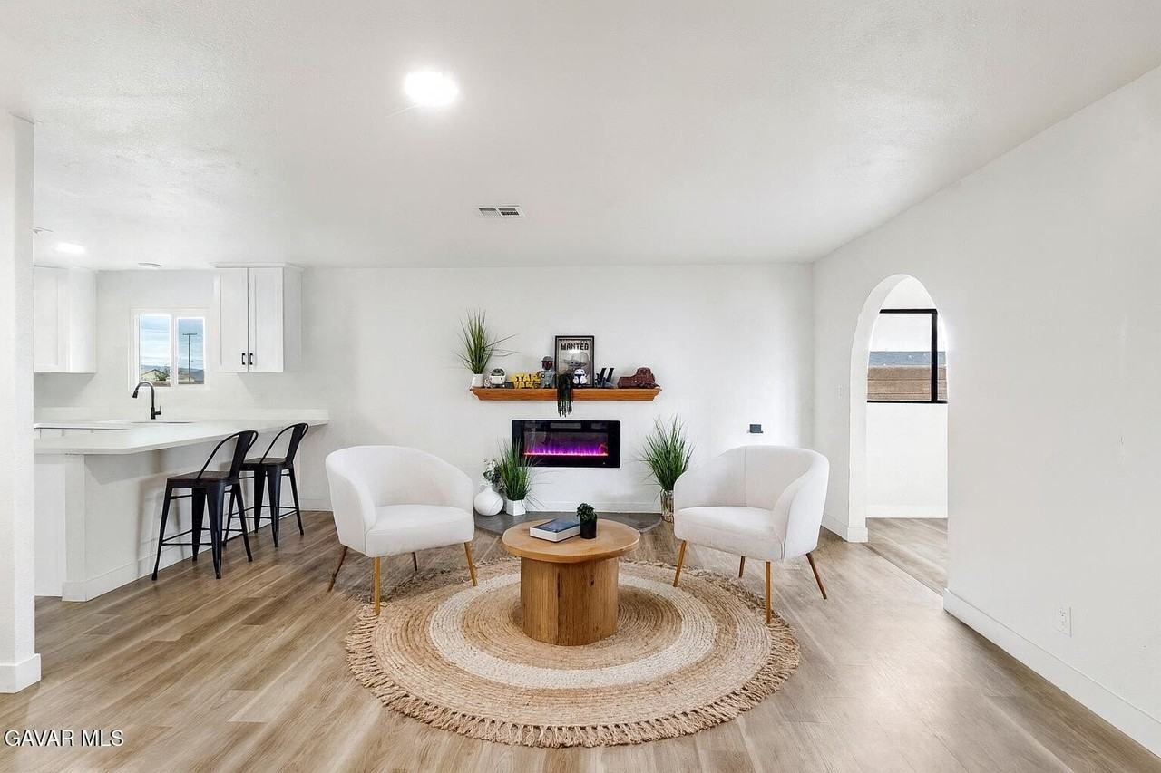 7648 Jimson Ave - Photo 6 of 40