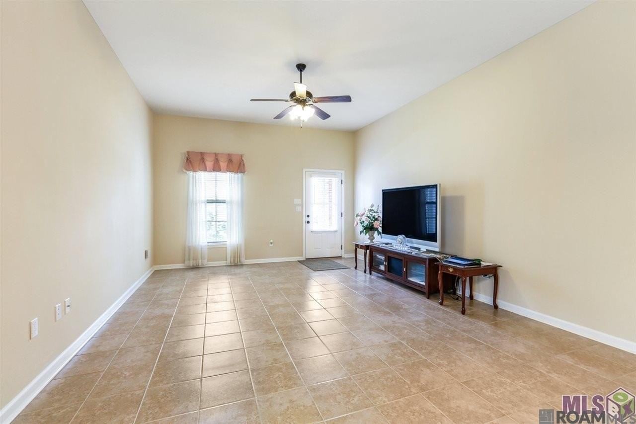 8604 Abertay Ave - Photo 2 of 10