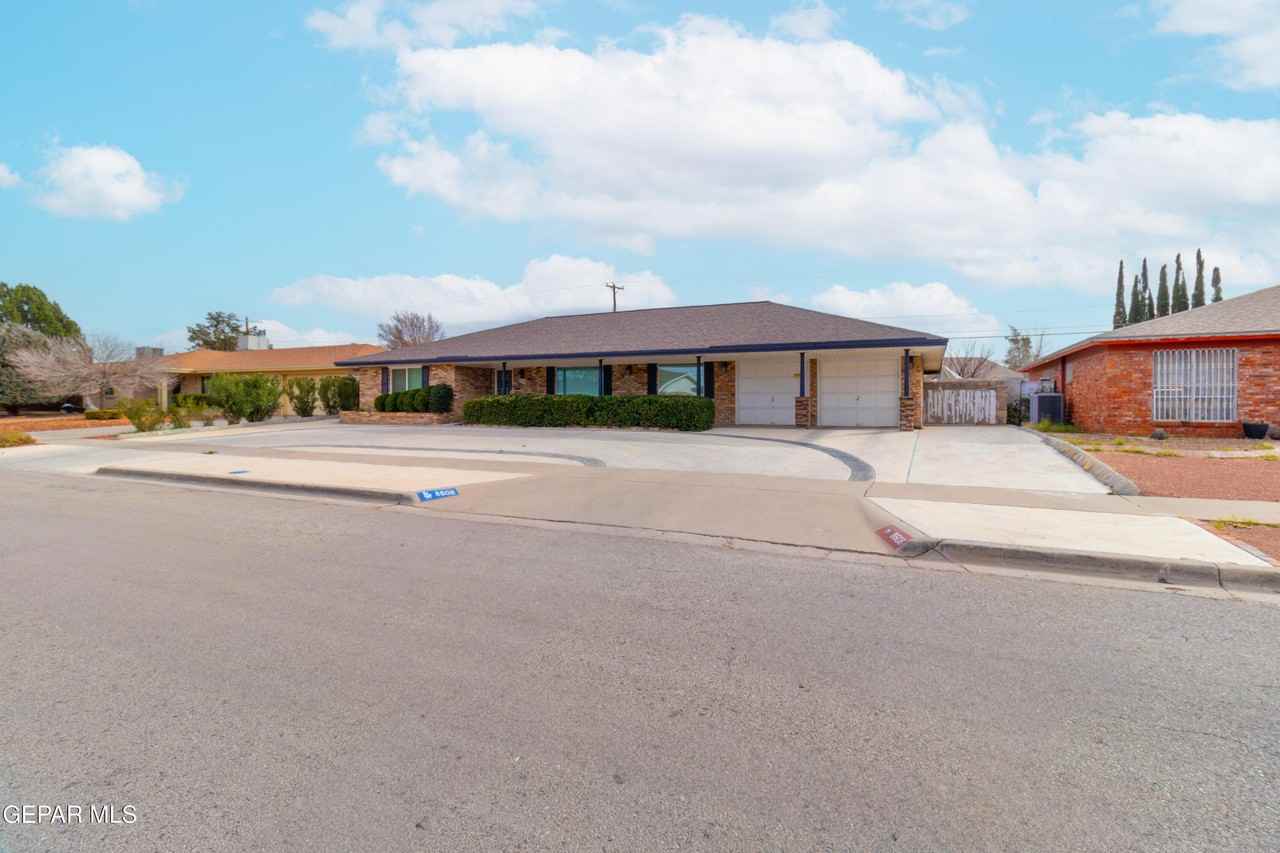 8608 Catalpa Ln - Photo 7 of 50