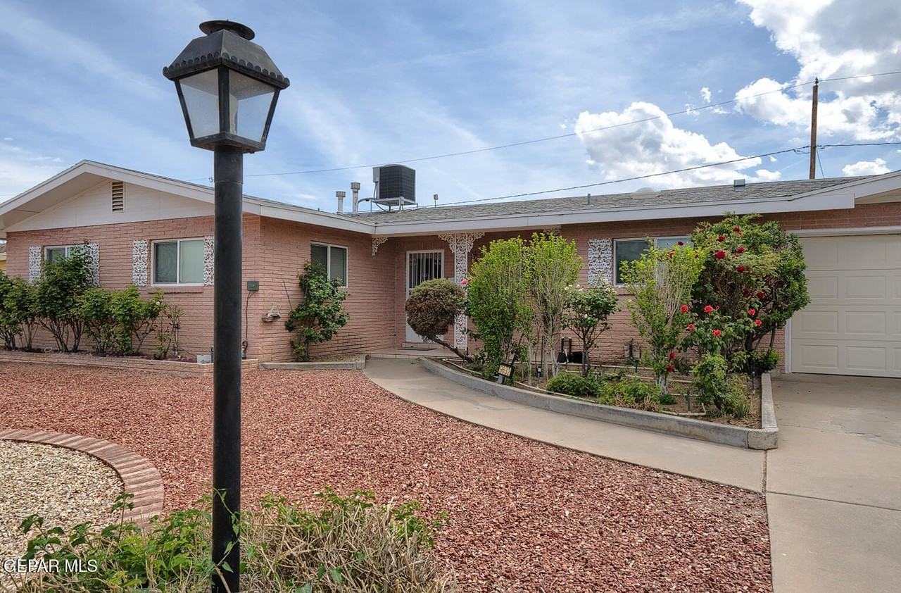 9632 Gairloch Dr - Photo 4 of 40