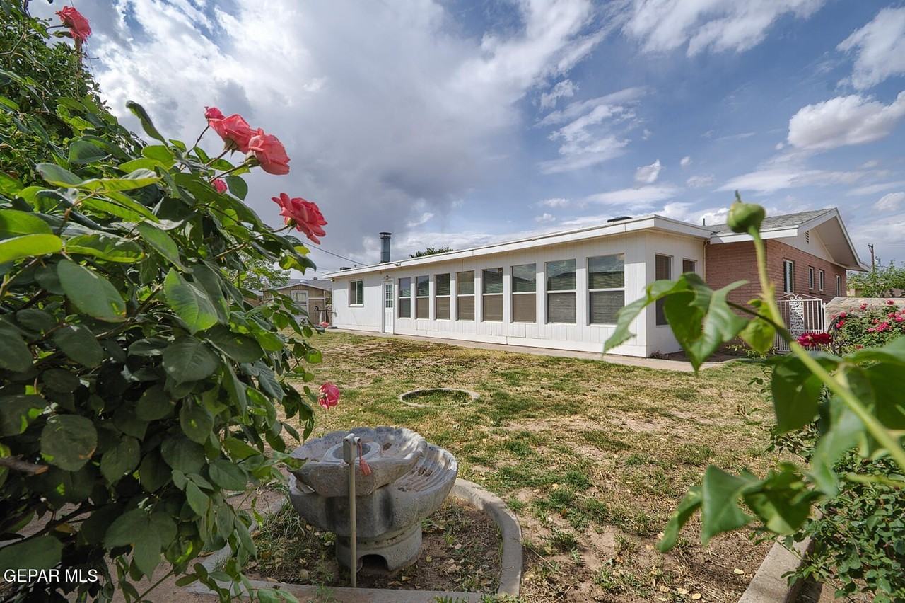 9632 Gairloch Dr - Photo 5 of 40