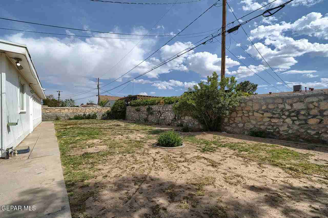 9632 Gairloch Dr - Photo 7 of 40