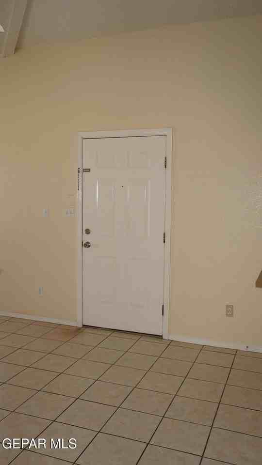 8909 Herbert St Apt C - Photo 3 of 20