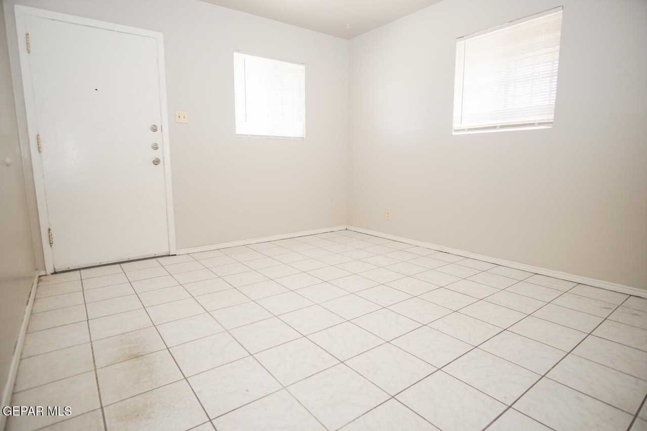 4031 Thomason Ave #1 - Photo 4 of 12