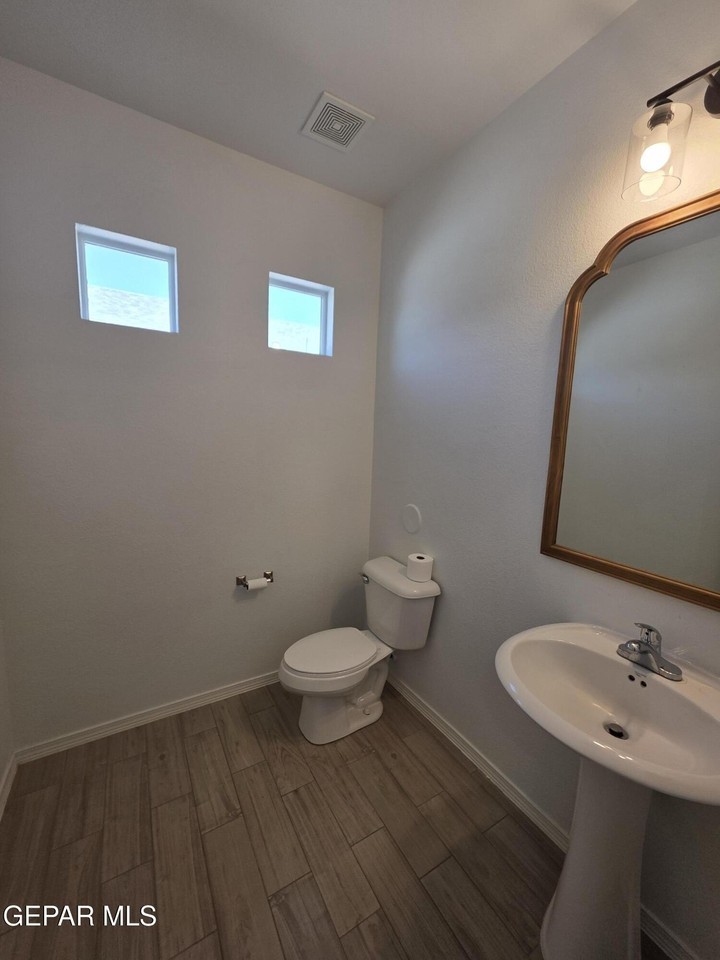 7517 Red Cedar Dr - Photo 4 of 23