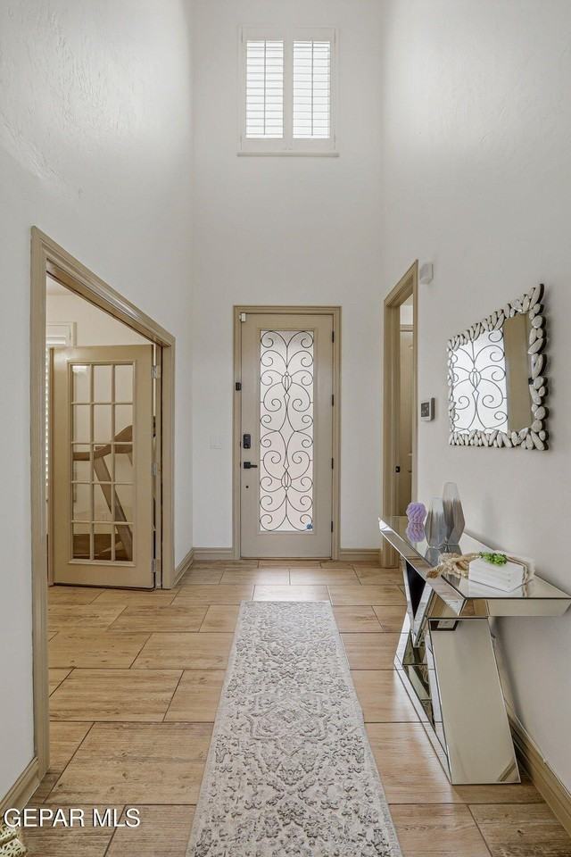 12081 Silver Crown Rd - Photo 4 of 27