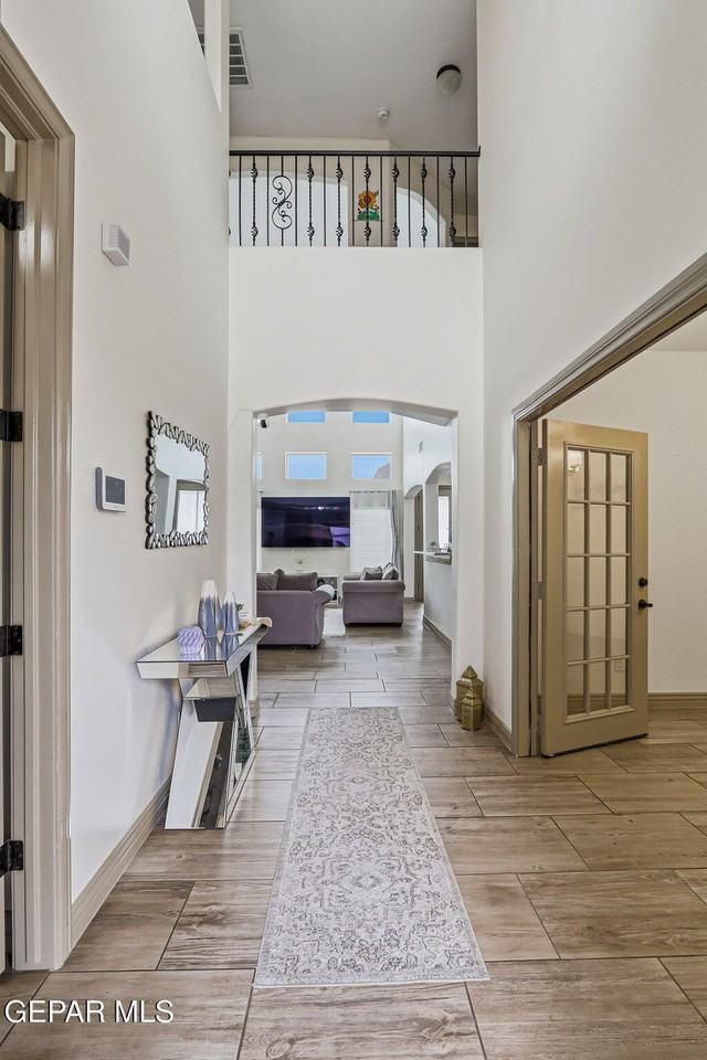 12081 Silver Crown Rd - Photo 5 of 27