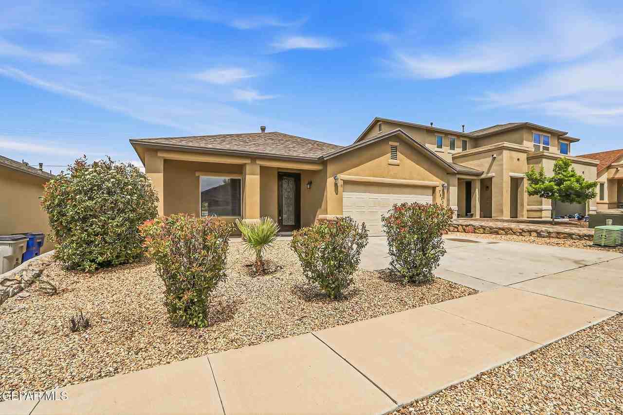 7533 Red Cedar Dr - Photo 3 of 27