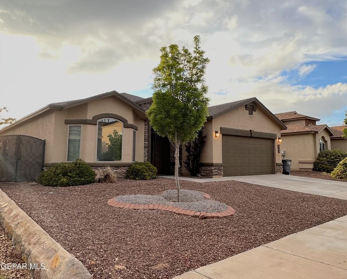 3109 Timber Pl - Photo 2 of 35