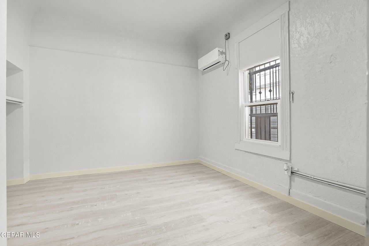 511 E Nevada Ave Unit D - Photo 3 of 6