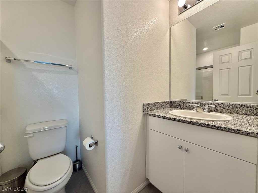 5672 Beguiling Falls St - Photo 6 of 34