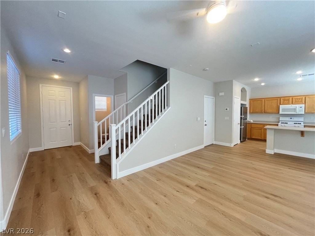 7907 Teal Harbor Ave - Photo 3 of 24