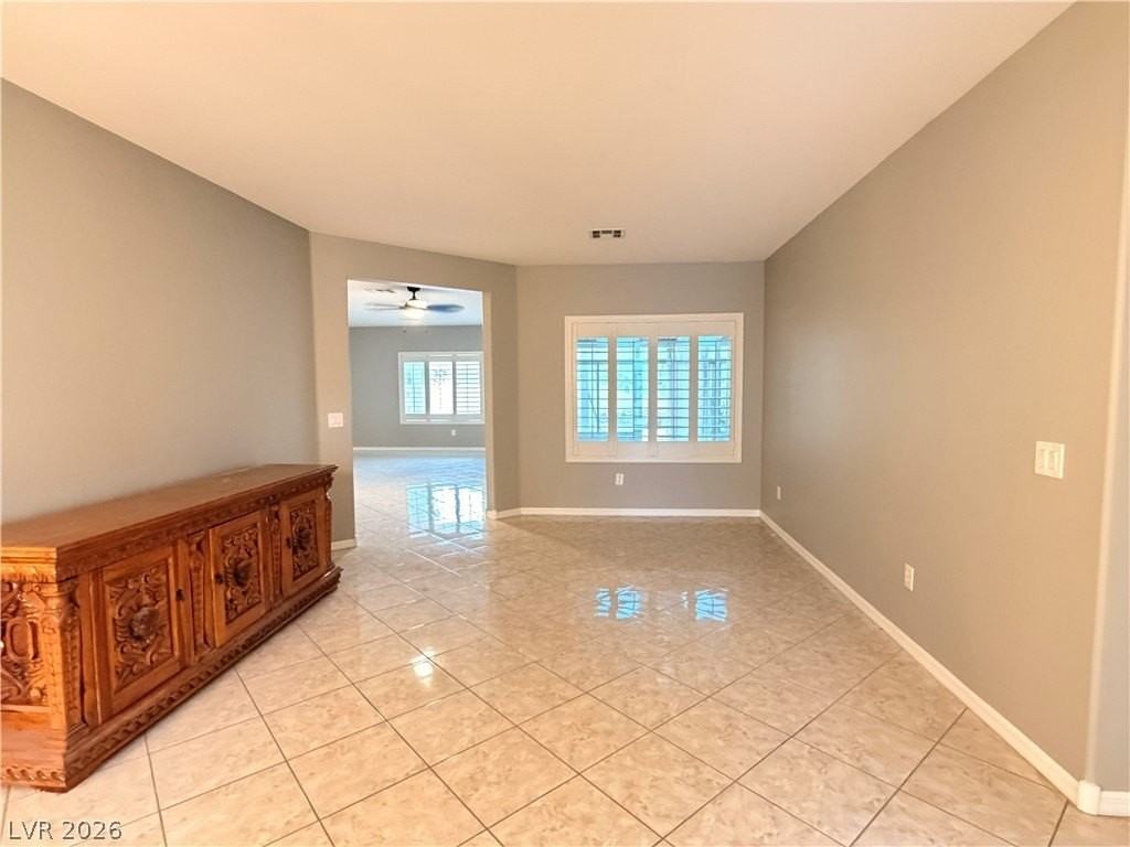 2759 Foxtail Creek Ave - Photo 3 of 44