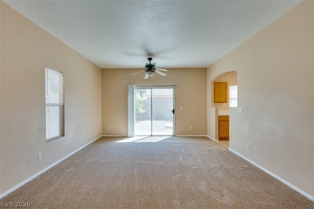 1401 Sycamore Spring Ct - Photo 4 of 31