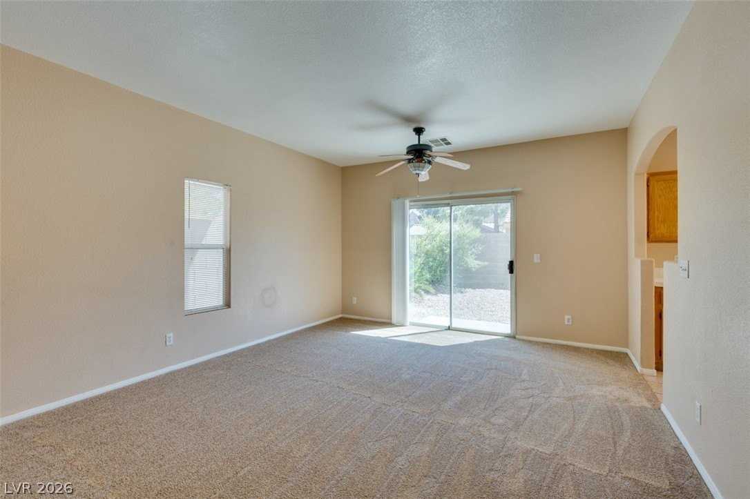 1401 Sycamore Spring Ct - Photo 5 of 31