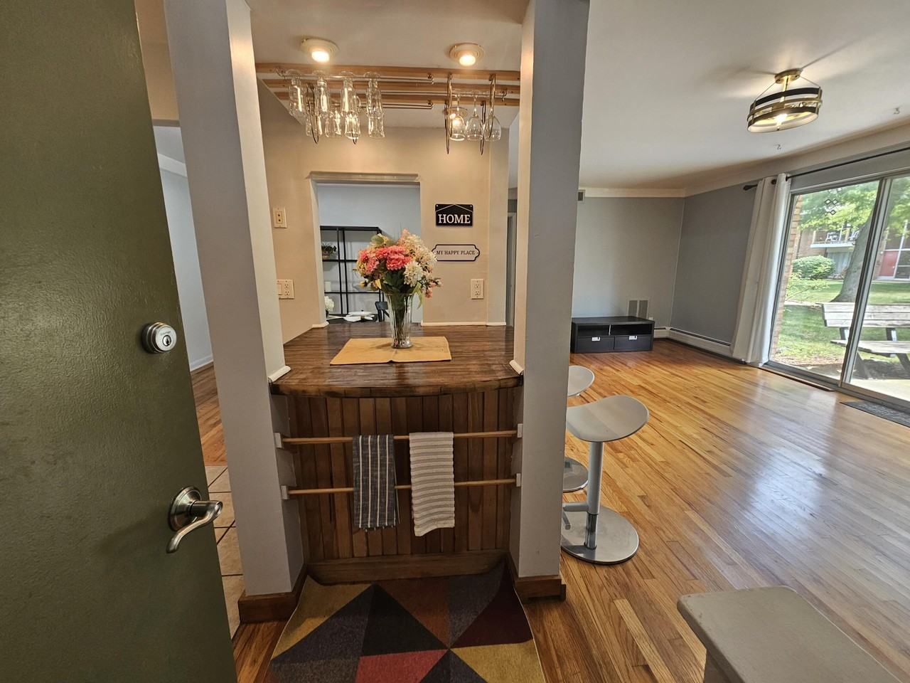 1209 Island Dr Apt 102 - Photo 2 of 26