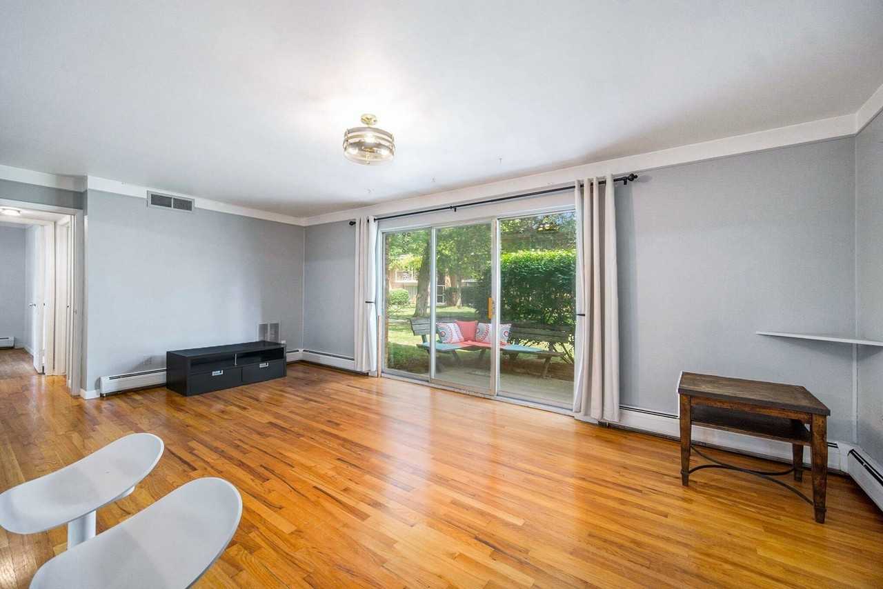 1209 Island Dr Apt 102 - Photo 5 of 26