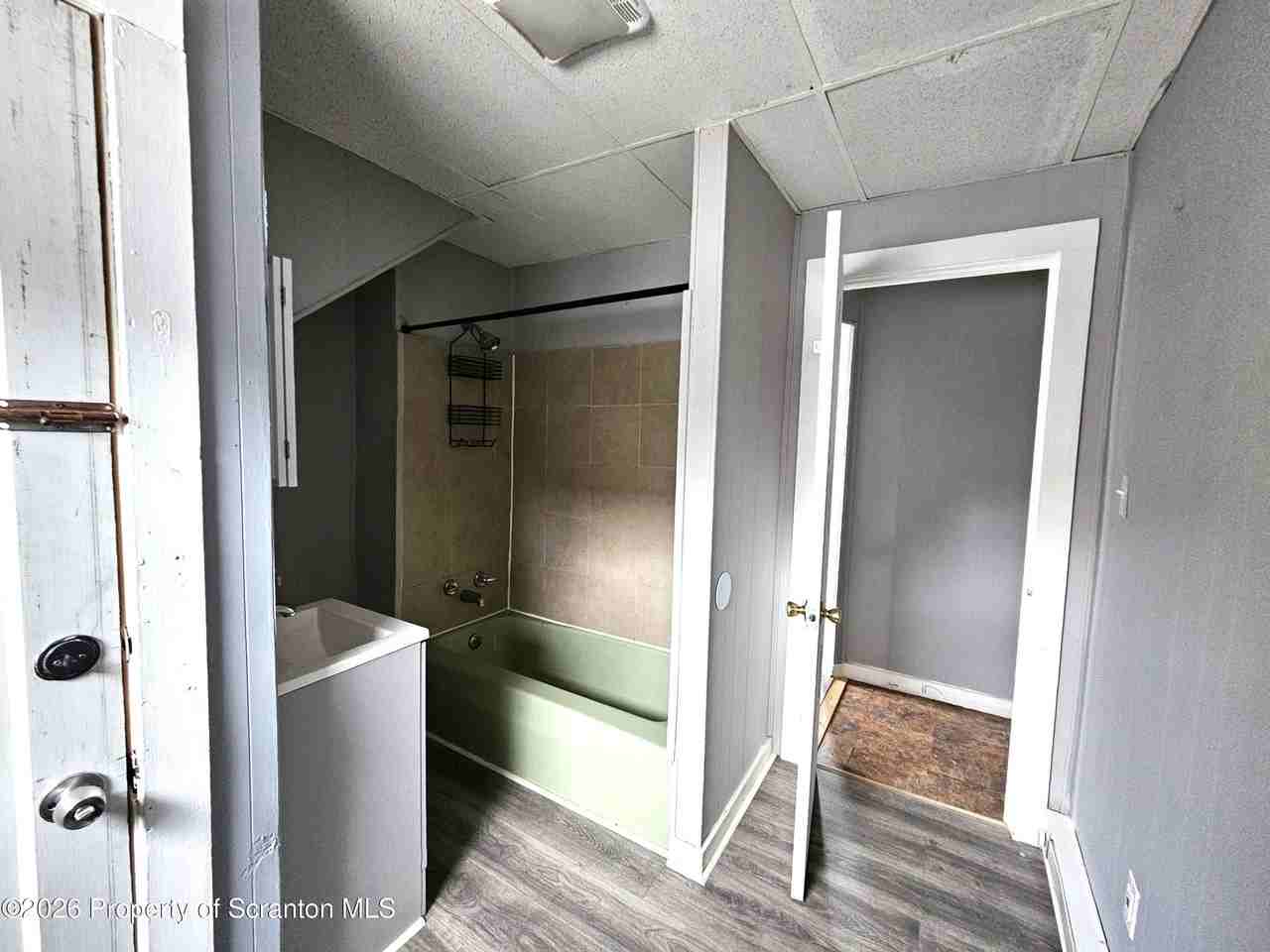 351 Main St Apt B - Photo 5 of 10