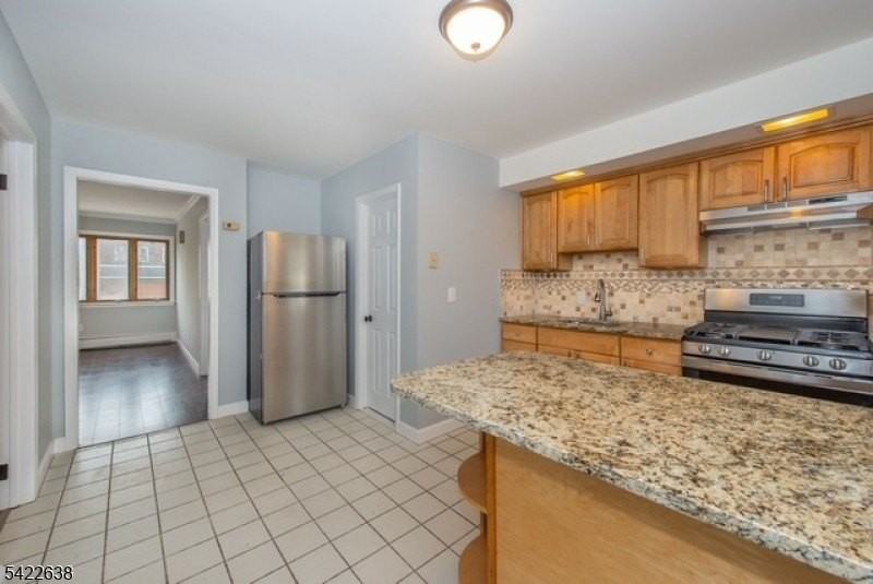 46 Center St - Photo 4 of 12