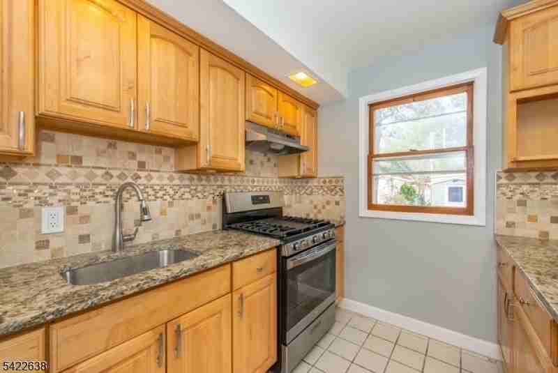 46 Center St - Photo 6 of 12